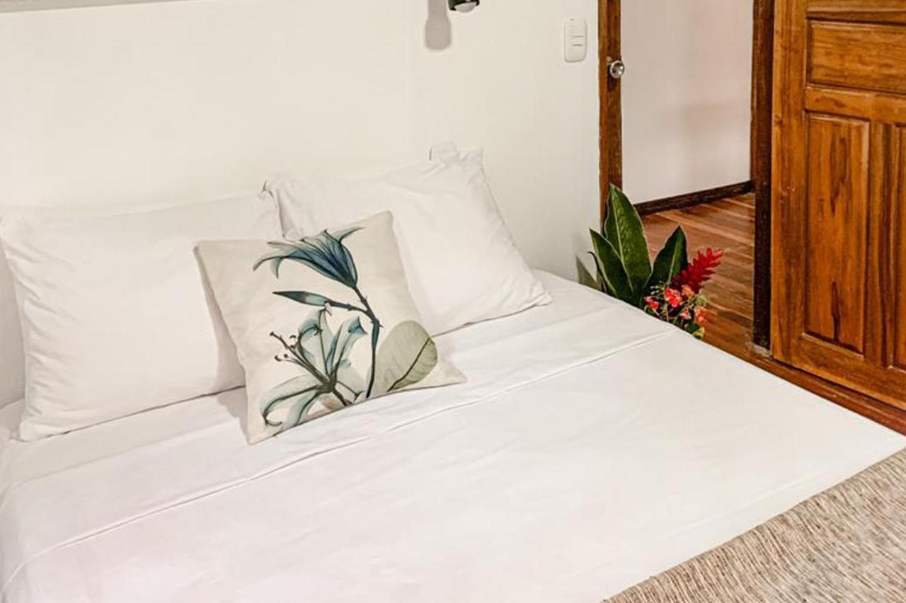 Cabinas Montesol Puerto Viejo de Talamanca Ngoại thất bức ảnh
