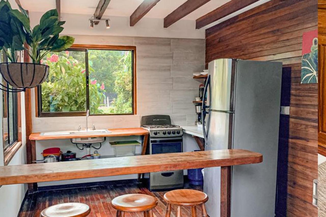 Cabinas Montesol Puerto Viejo de Talamanca Ngoại thất bức ảnh