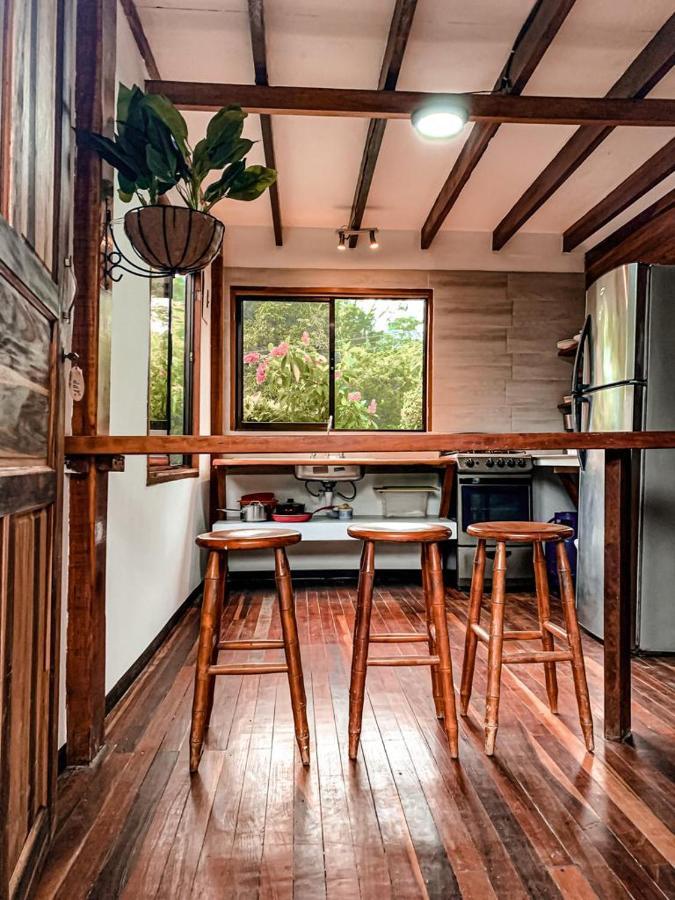 Cabinas Montesol Puerto Viejo de Talamanca Ngoại thất bức ảnh