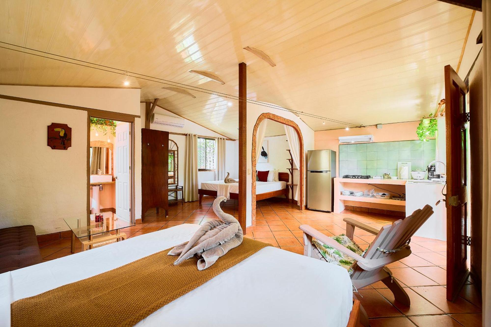 Cabinas Montesol Puerto Viejo de Talamanca Ngoại thất bức ảnh