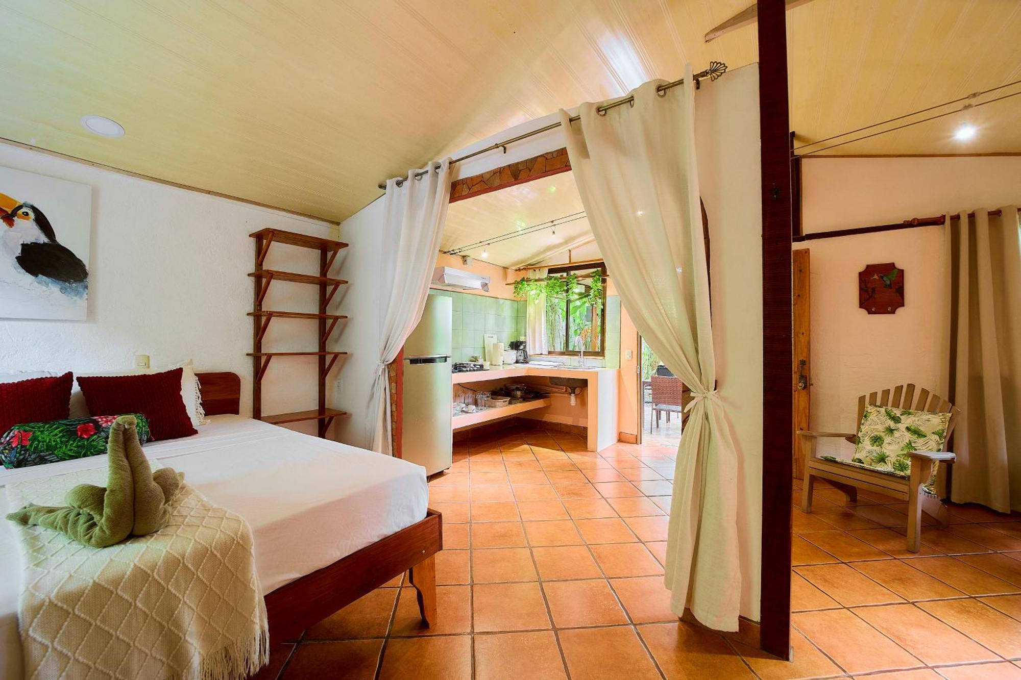 Cabinas Montesol Puerto Viejo de Talamanca Ngoại thất bức ảnh