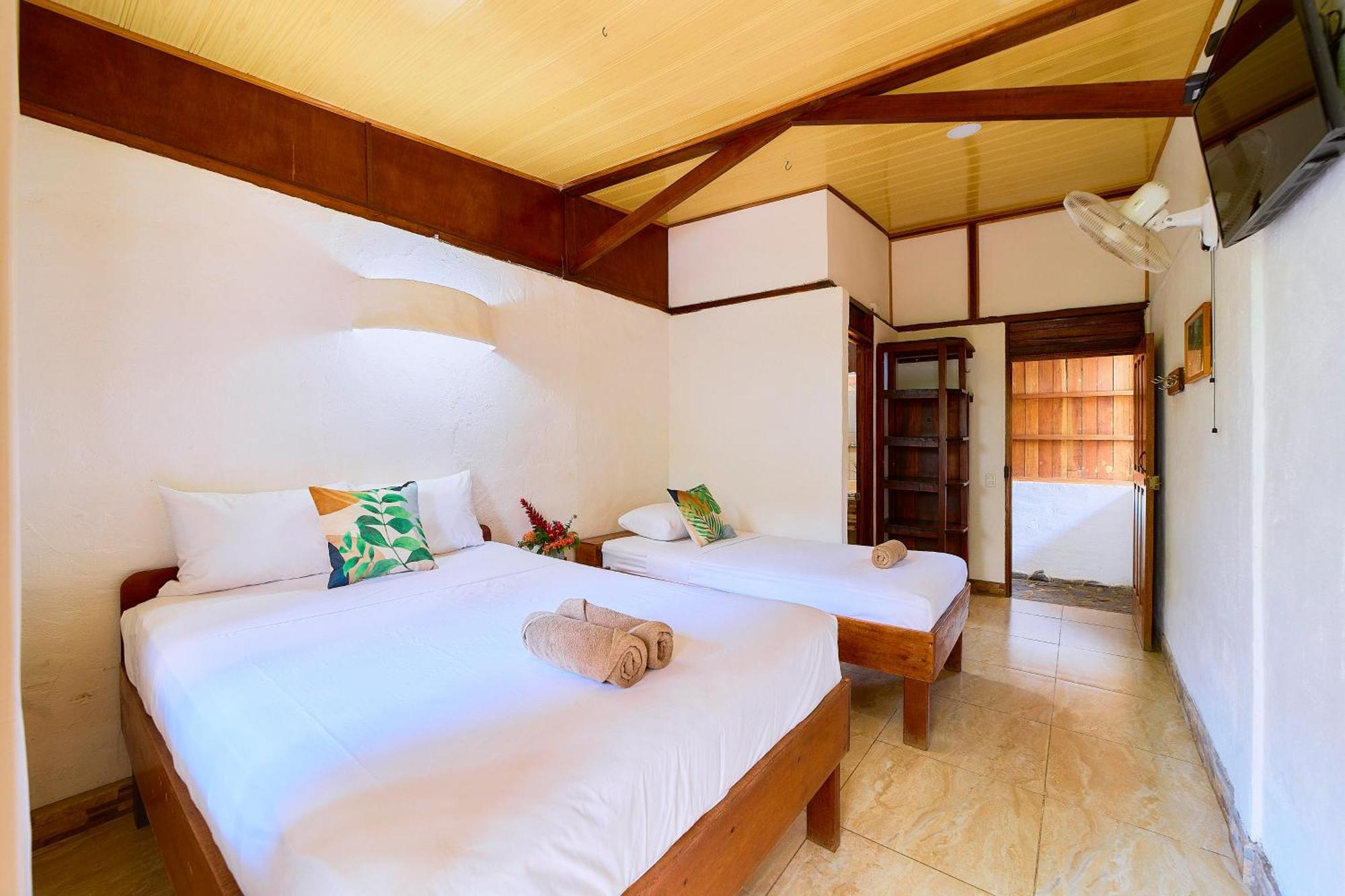 Cabinas Montesol Puerto Viejo de Talamanca Ngoại thất bức ảnh