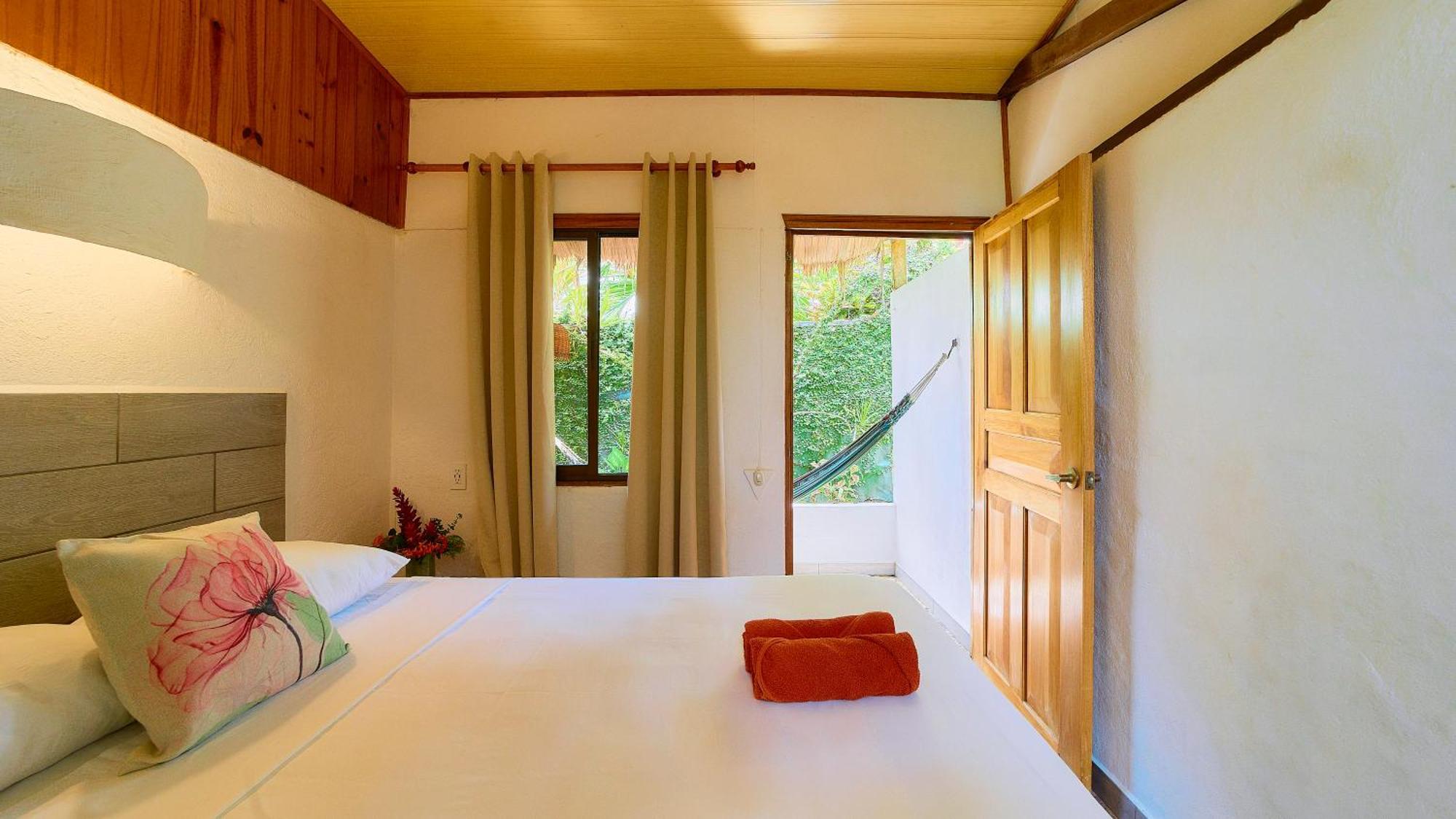 Cabinas Montesol Puerto Viejo de Talamanca Ngoại thất bức ảnh