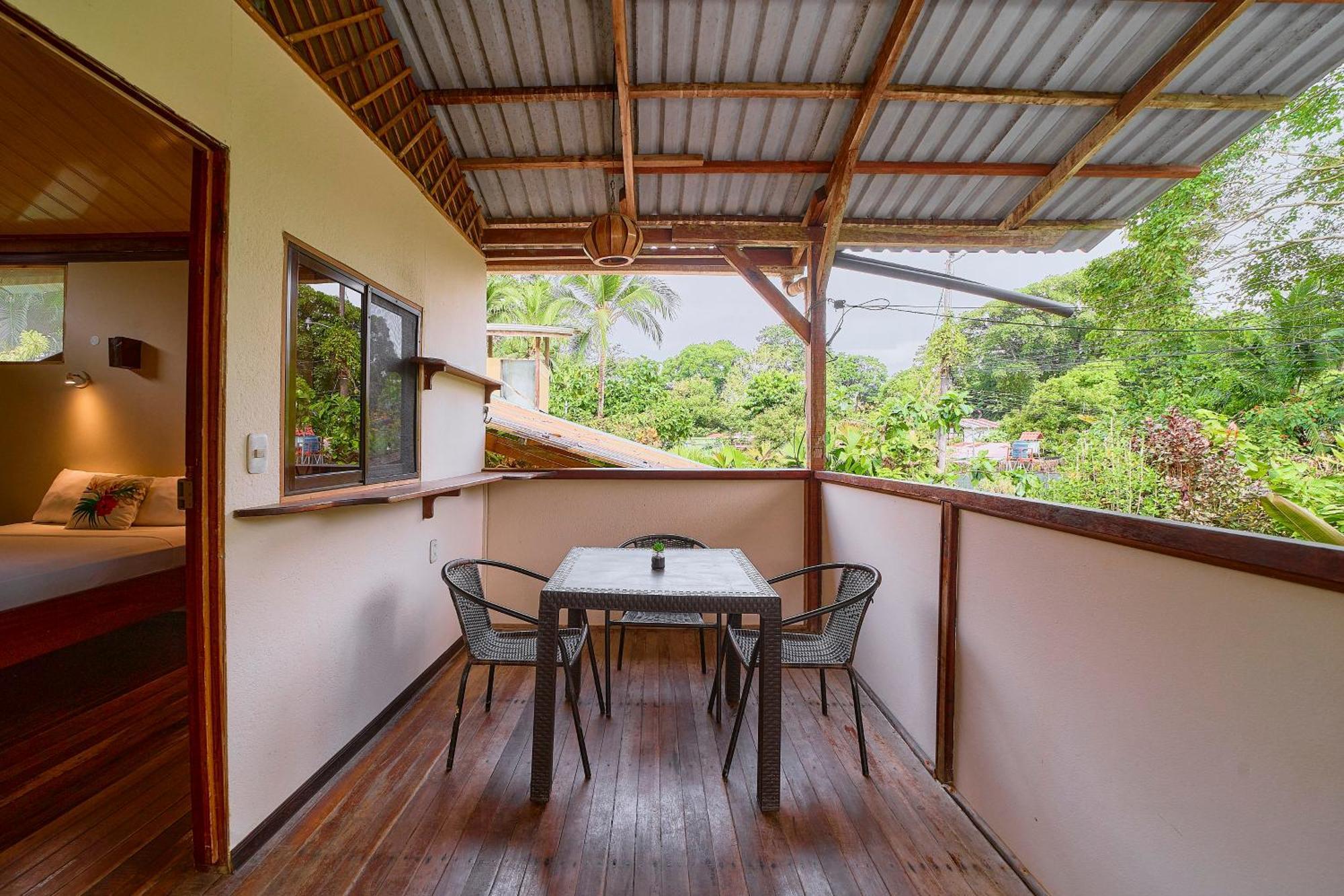 Cabinas Montesol Puerto Viejo de Talamanca Ngoại thất bức ảnh