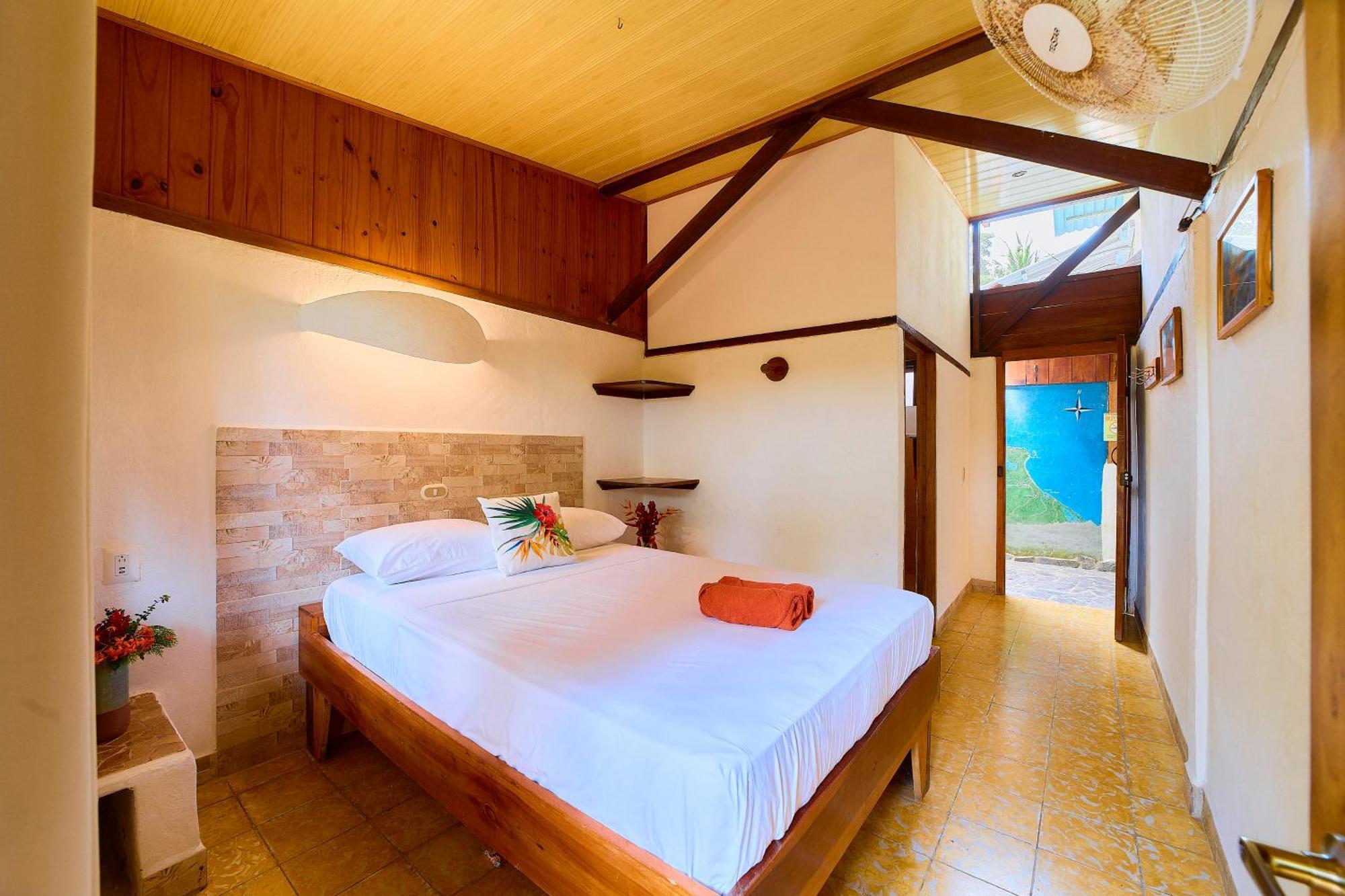 Cabinas Montesol Puerto Viejo de Talamanca Ngoại thất bức ảnh