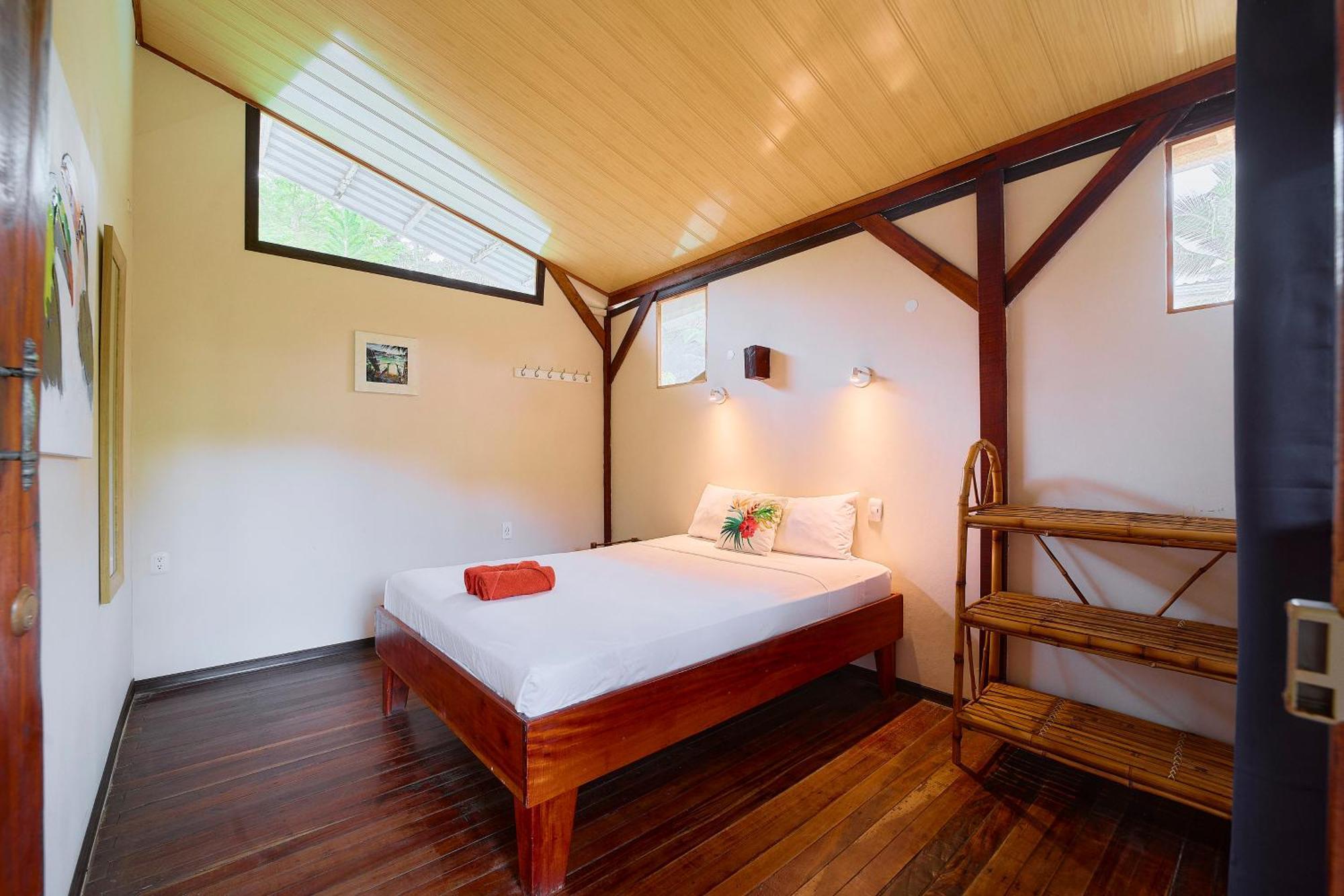 Cabinas Montesol Puerto Viejo de Talamanca Ngoại thất bức ảnh