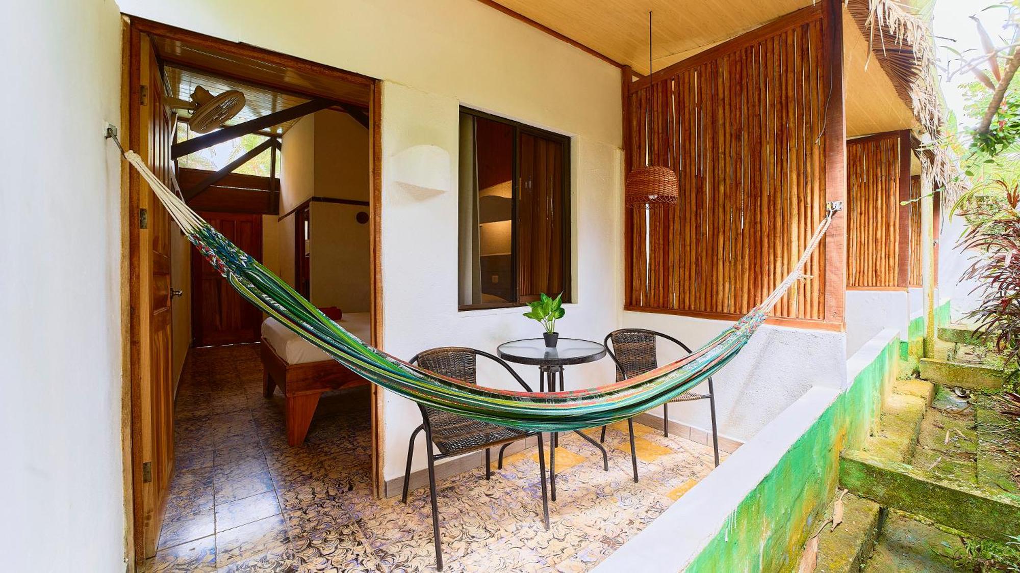 Cabinas Montesol Puerto Viejo de Talamanca Ngoại thất bức ảnh